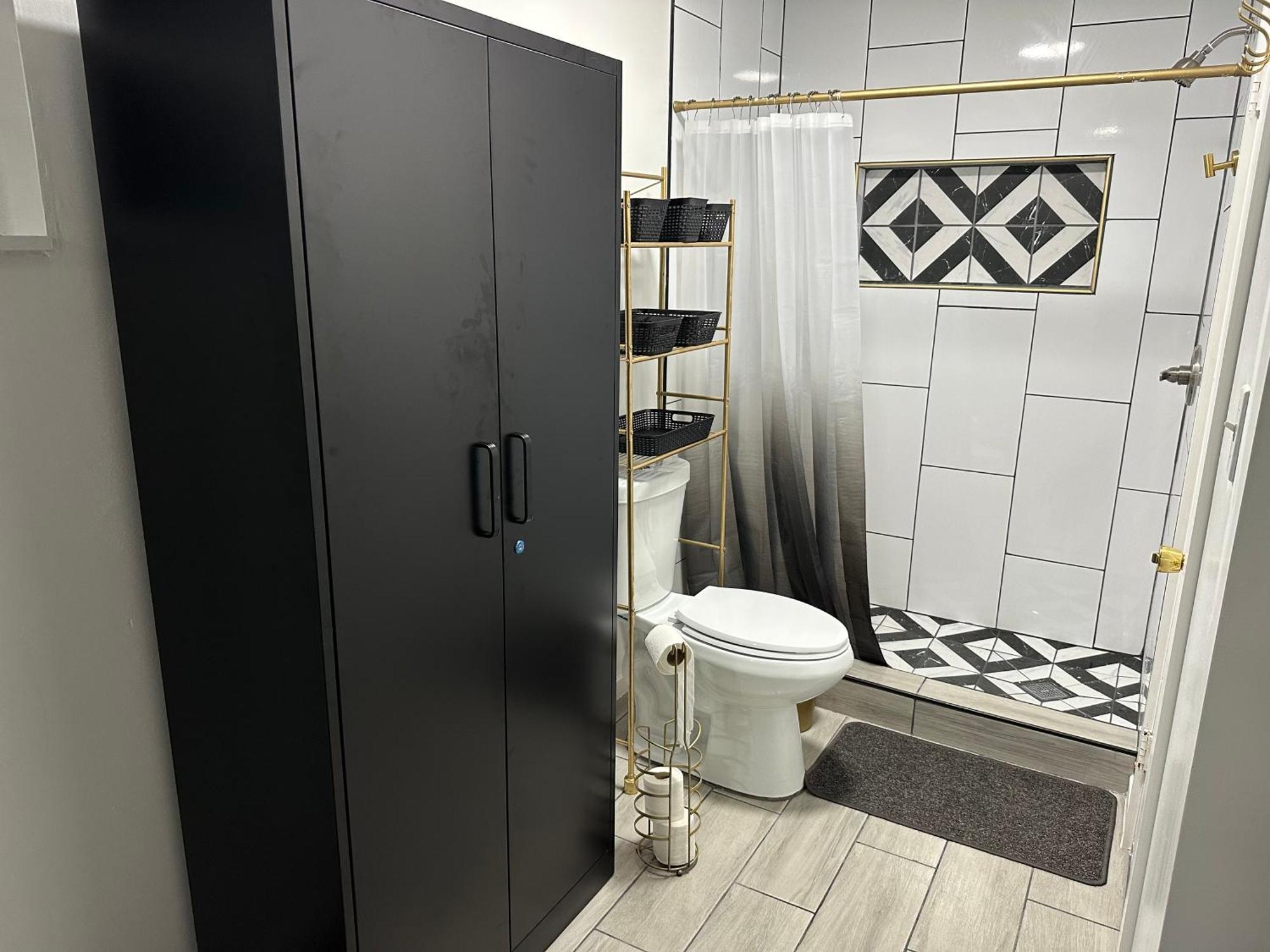 Serene Full Bed With 50 Inch Smart Tv, Netflix, Airplay, Mini-Fridge, And 500 Mbps Wifi Near Fiu, Dolphin Mall, Airport Miami Exterior foto